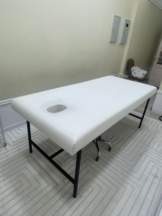 Кушетка для салона