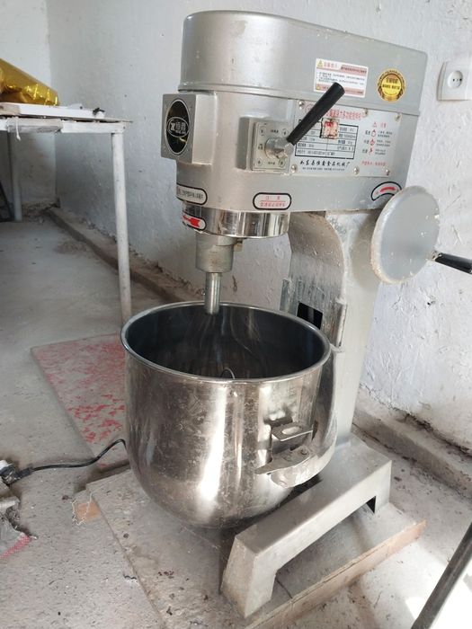 Pechka sotiladi srochni