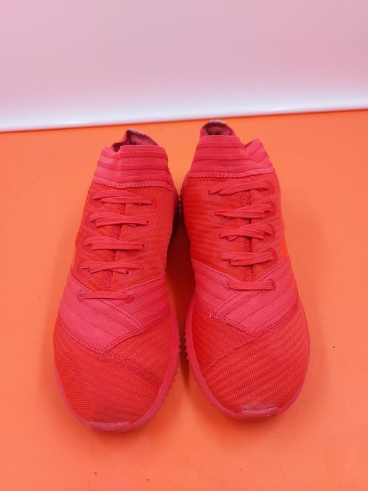 Adidas Nemeziz номер 42 2/3Оригинални маратонки