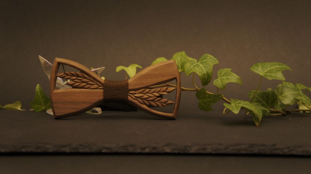 Ръчно изработени дървени папийонки