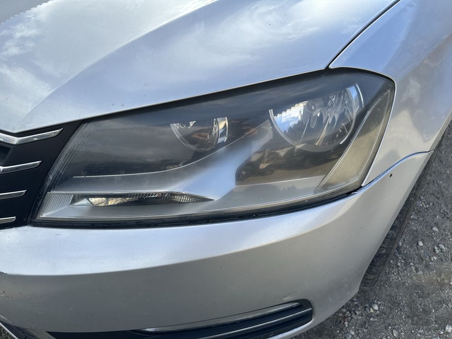 Ляв десен фар пасат б7 2012г оригинални