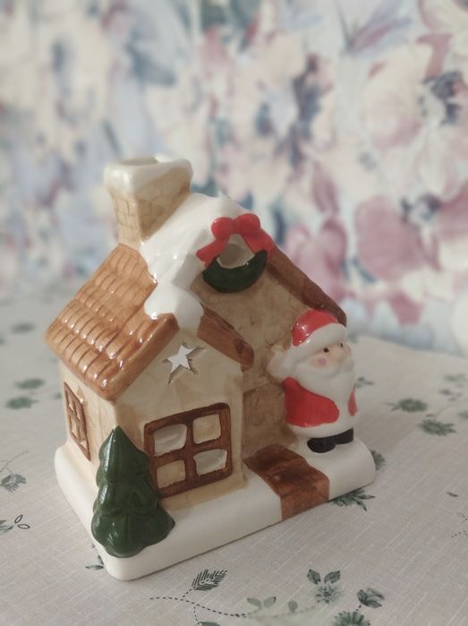 Продам подсвечник домик