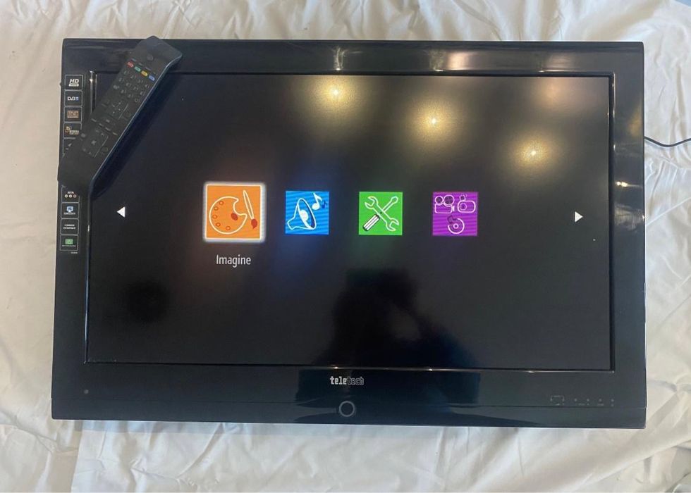 Tv Teletech, diagonala 82 cm