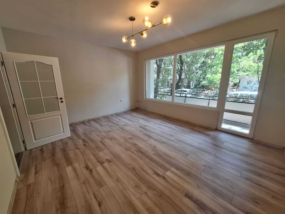 Продава се Тристаен апартамент в Пловдив, Мараша - 86 кв.м за 782 €/кв.м - Снимка #1