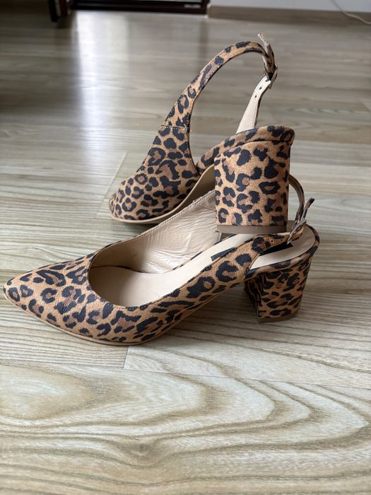 Pantofi slingback animal print