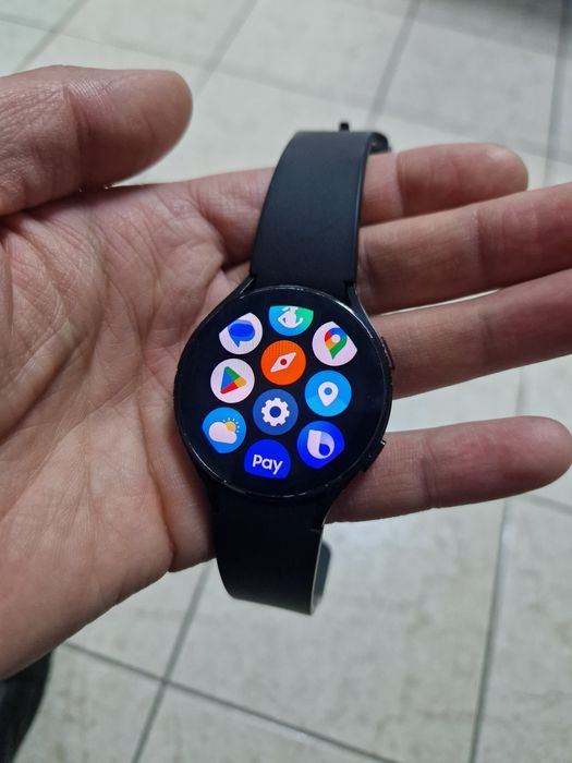 Samsung Galaxy S22 + смарт часы