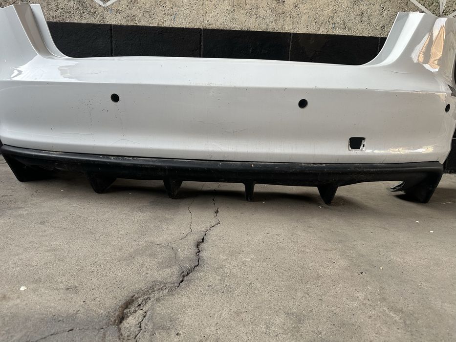 Задний бампер AUDI RS3