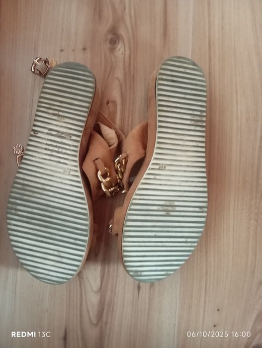 Обувки на висок ток