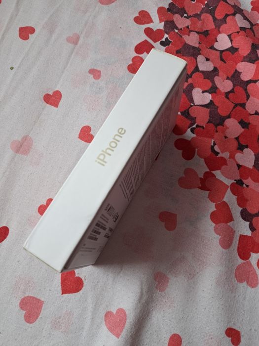 Cutie GOALĂ Iphone 14 pro Gold nouă