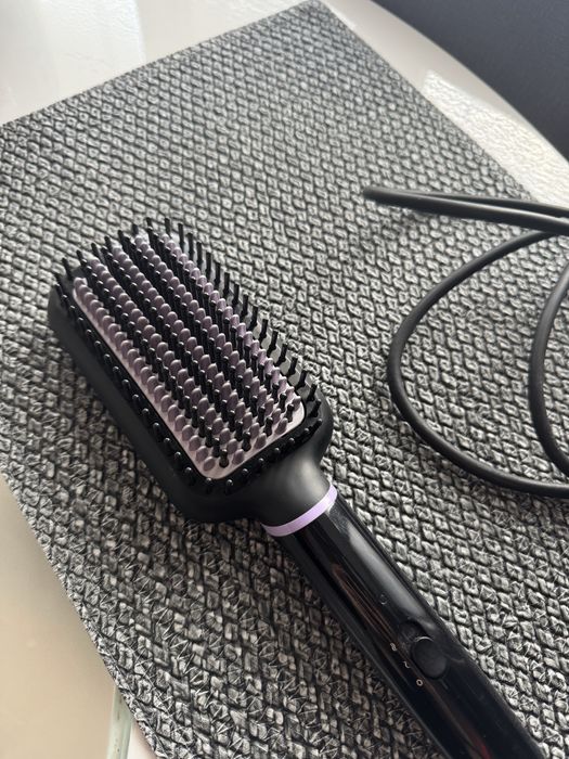 Стилизираща четка за коса с горещ въздух Philips