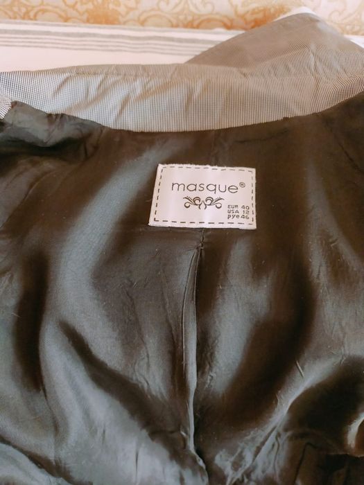 Продается плащ женский