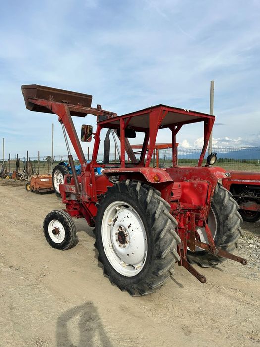 Tractor International cu in Incarcator