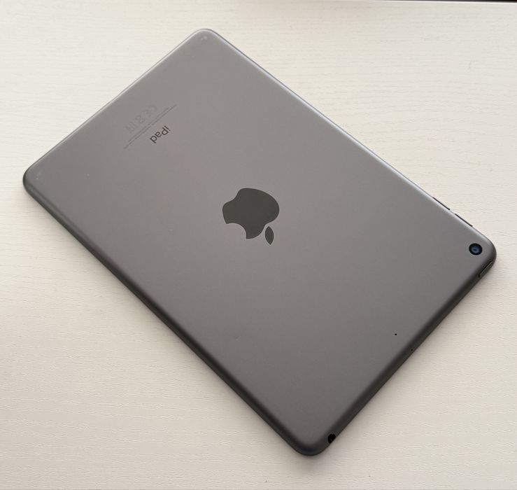 Apple iPad Mini 5th Gen. 64 gb