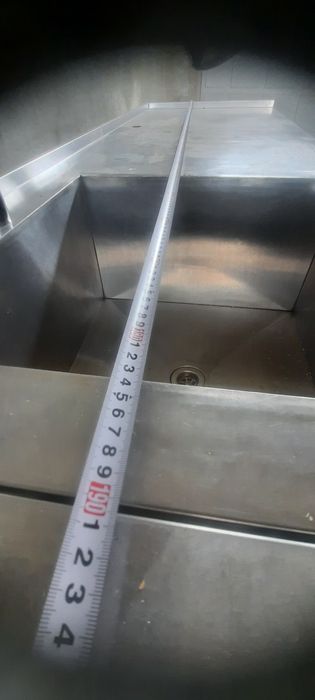 Мойка Стол сотилади.