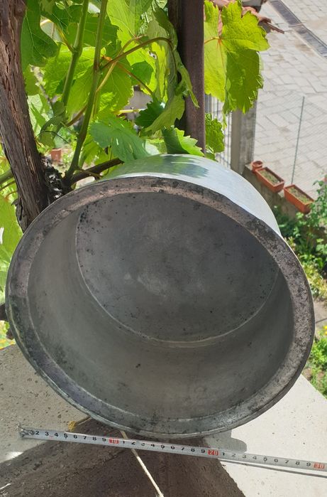 Медни бакъри, ръчно ковани