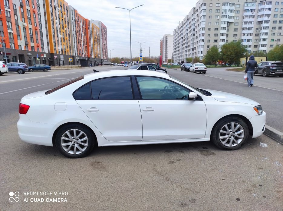 Продаеться фолсфаген джетта