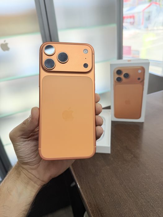 Vand Iphone 17 Pro Max 256Gb cosmic Orange impecabil