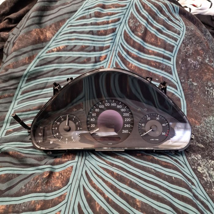 Километраж за Мерцедес W211 E-class