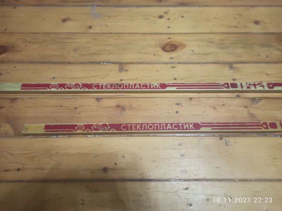 Хоккейные клюжки продам