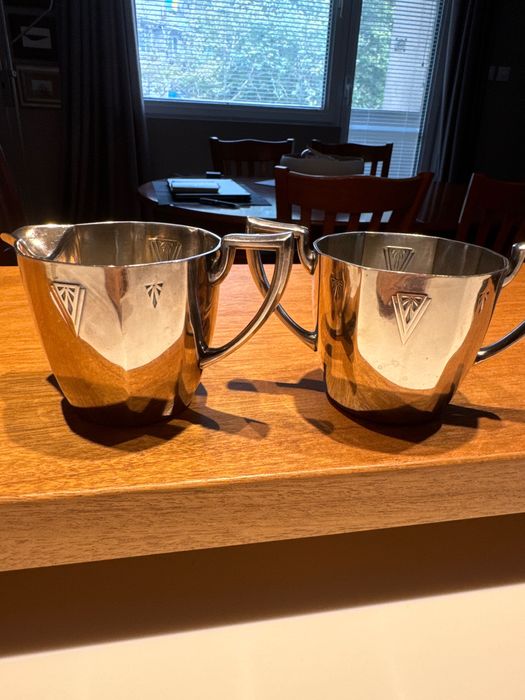 Сребърен комплект захарница и съд за мляко или сметана