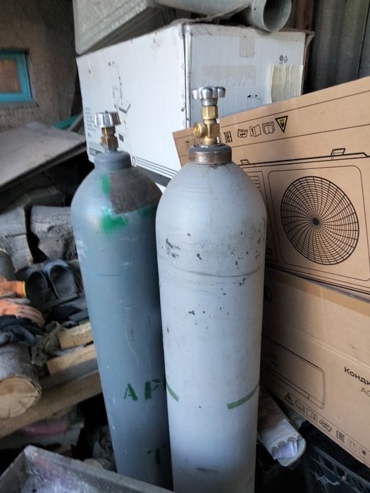 Продам Аргоные баллоны в отличном состоянии