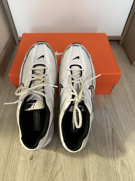 Дамски маратонки Nike