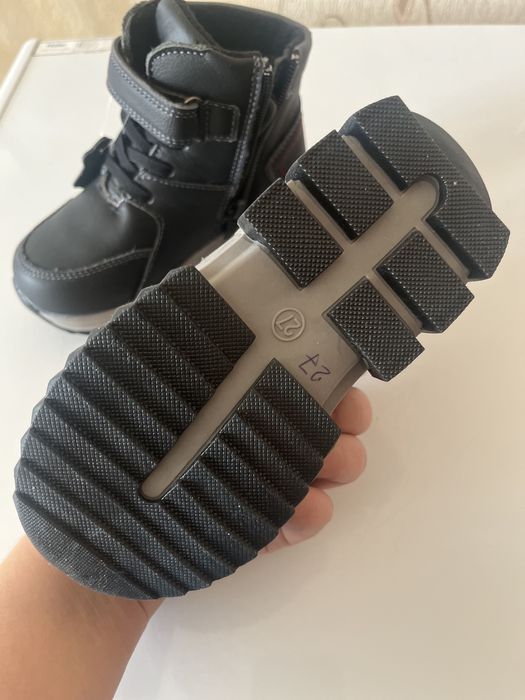 Сапоги на мальчика новые