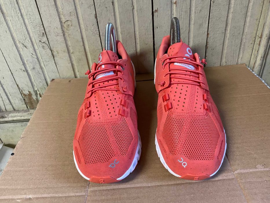 ''On Cloud''оригинални маратонки 37 номер