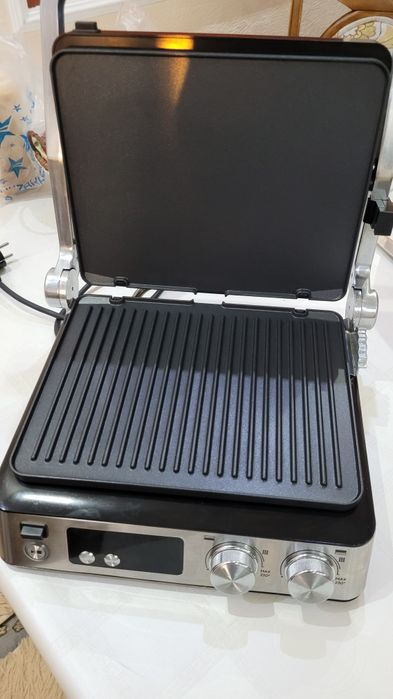 Грильница Multigrill 900