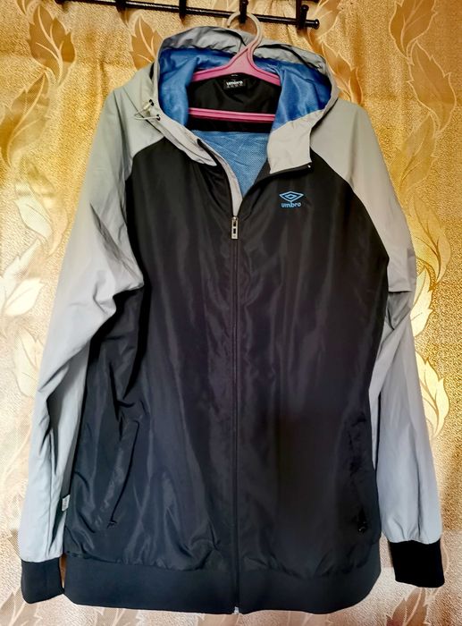 Ветровки, рубашка, жилет