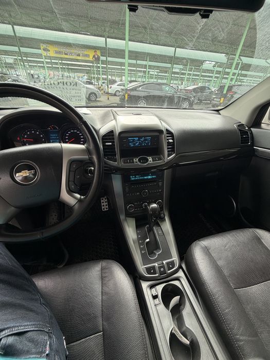 Срочно продаю Chevrolet Captiva