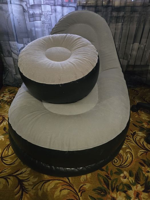 Надувной кресло с насосом