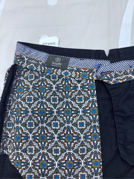 Pantaloni scurti Bugatti marime 52