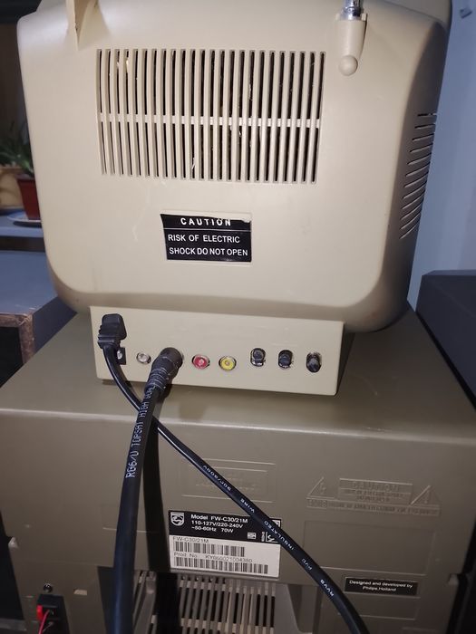 Мини чорний белий телевизор