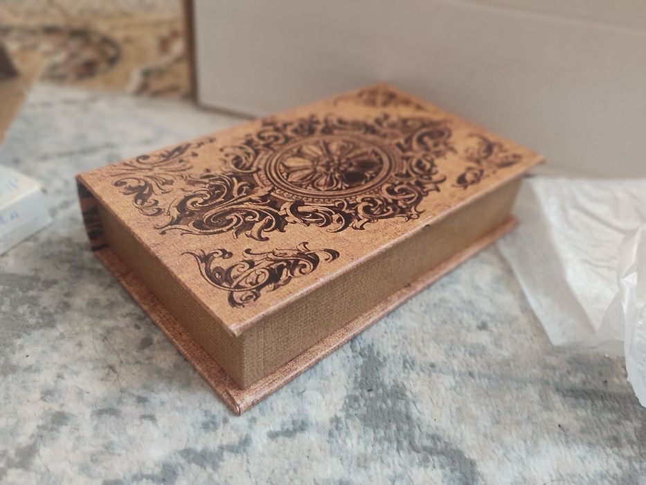 Сейф-книжка продается