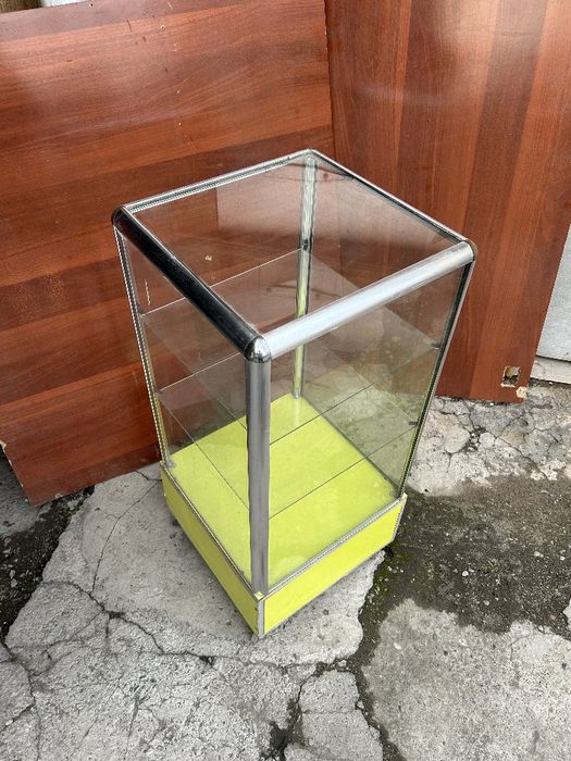 Продаётся витрина