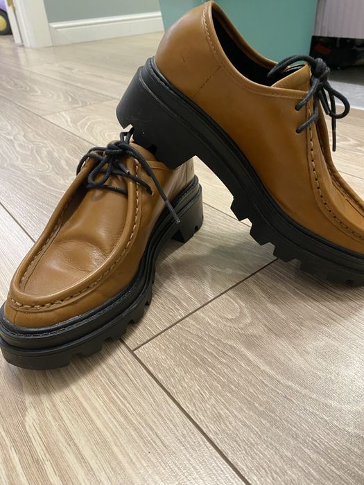 Кожанные ботинки ZARA