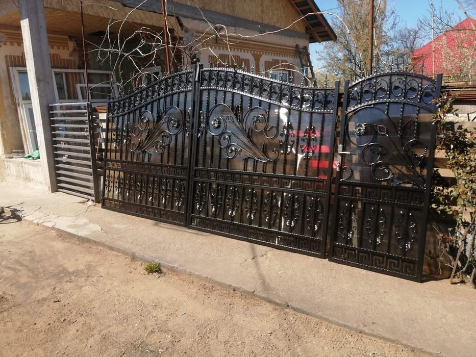 Porti fier forjat  ,balustrada și confecții metalice