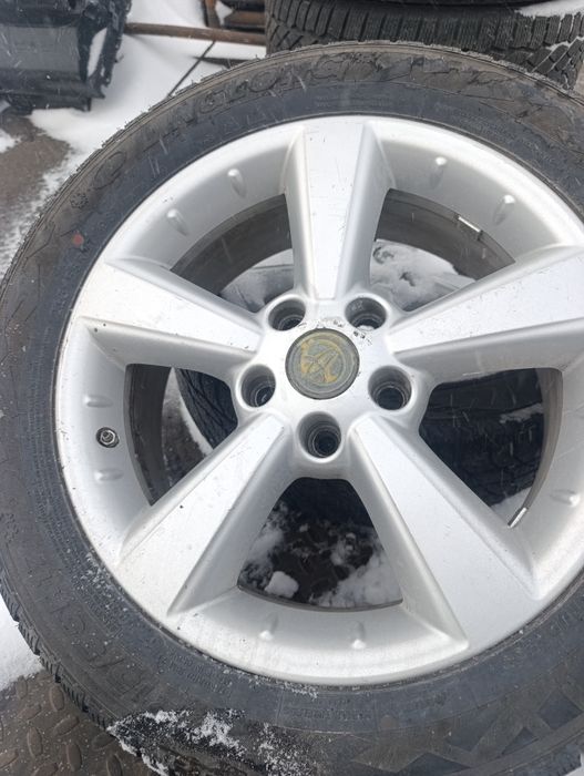 Продам комплект зимней резины