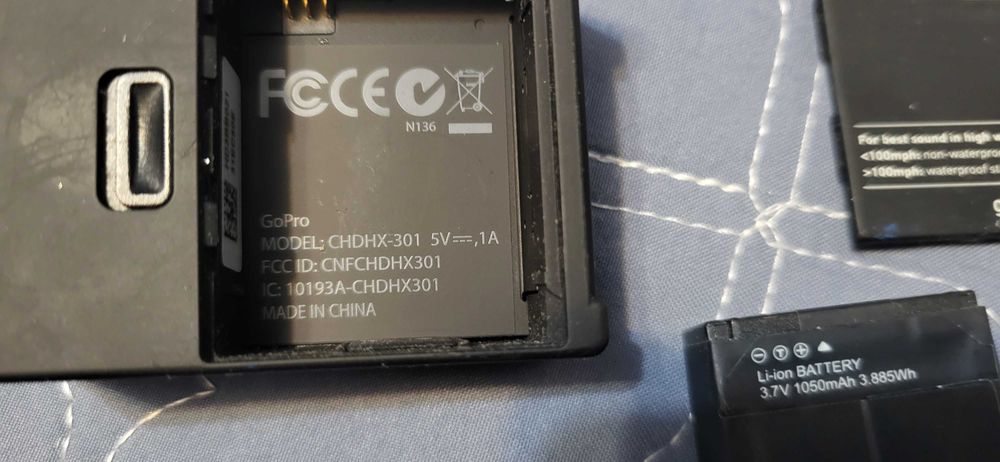 GoPRO Hiro 3 fuctionala se vinde cum se vede fara alte accesorii