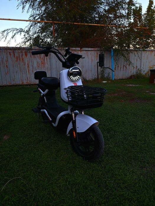 Продам электроскутер XIAODAO