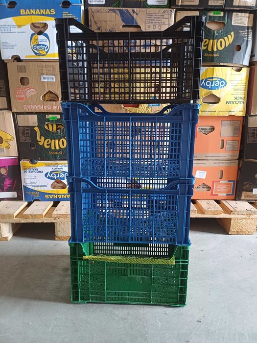 Baxuri banane de vanzare si ladite de plastic