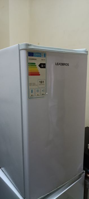 Маленький холодильник Leadbros