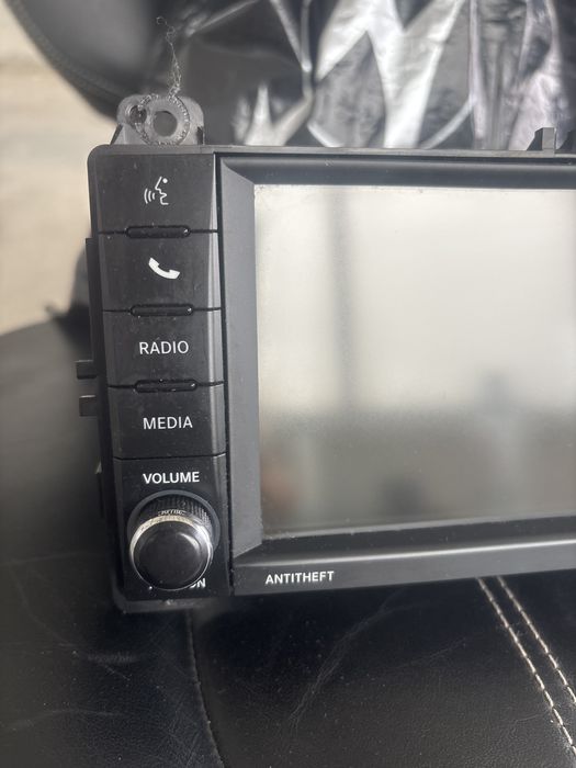 CD Медия за Гранд Чероки Ларедо нов