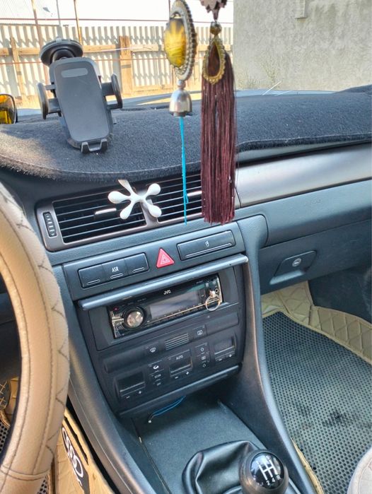 Продам машину А6