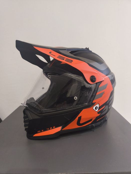 Продавам Каска LS2