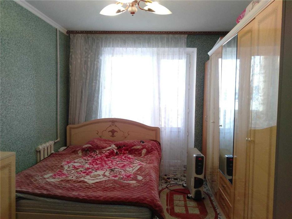 Продам 3 к квартиру на 8 мкр