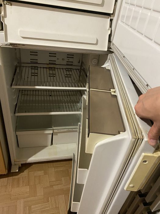 Продам холодильник б/у