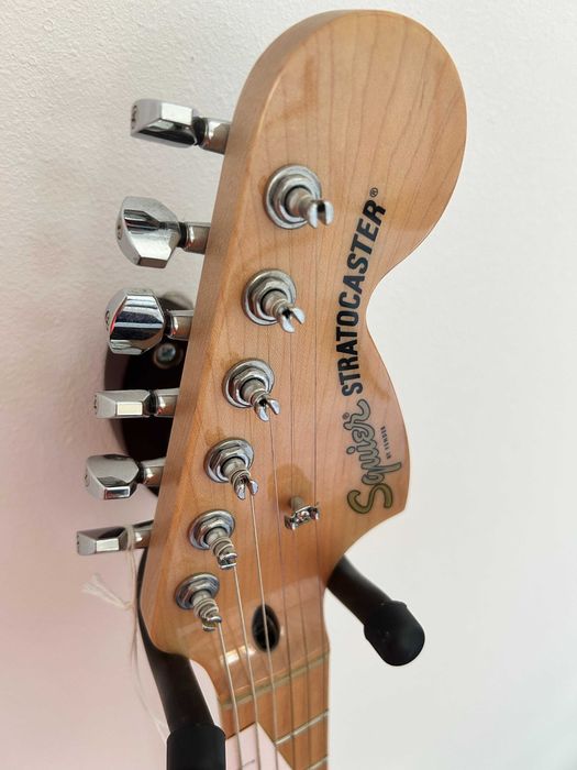 Chitara electrica Squier Affinity Strat nefolosita cu husa
