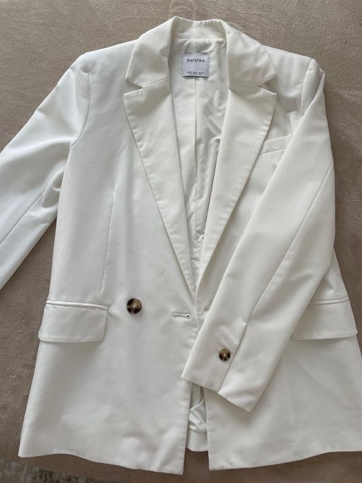 Сако Bershka, Яке Hm